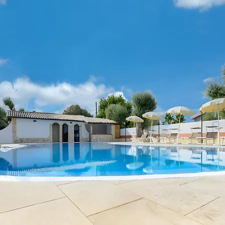 Parisi Con Piscina Villa Syracuse