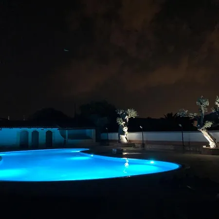 Parisi Con Piscina *