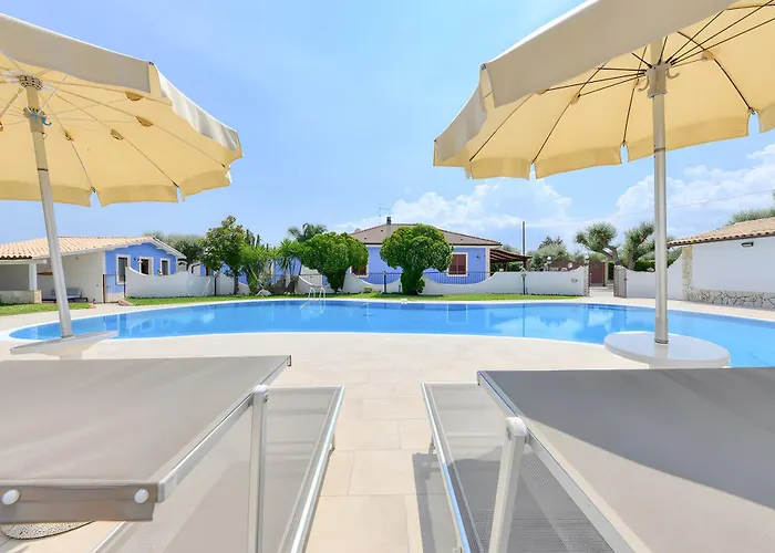 Parisi Con Piscina Villa Syracuse