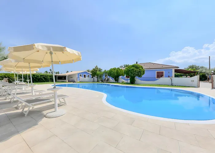 Parisi Con Piscina Villa Syracuse