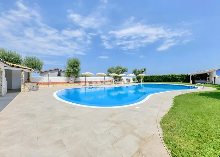 Parisi Con Piscina Syracuse